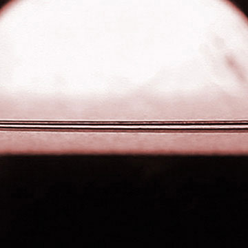 The gap between a surface plate and wire is
measured using a wire gauge